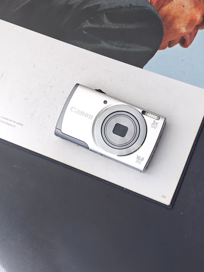 Used Canon PowerShot A3500 IS silver Digital Camera