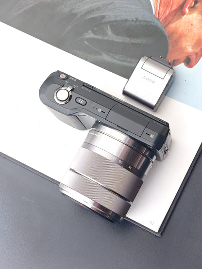 Used Sony NEX-3 with E 18-55mm F3.5-5.6 OSS and E 16mm F2.8 [JPN only, No charger]