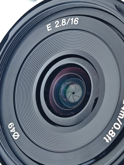 Used Sony NEX-3 with E 18-55mm F3.5-5.6 OSS and E 16mm F2.8 [JPN only, No charger]