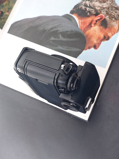 *READ* Nikon F4s body #2107092