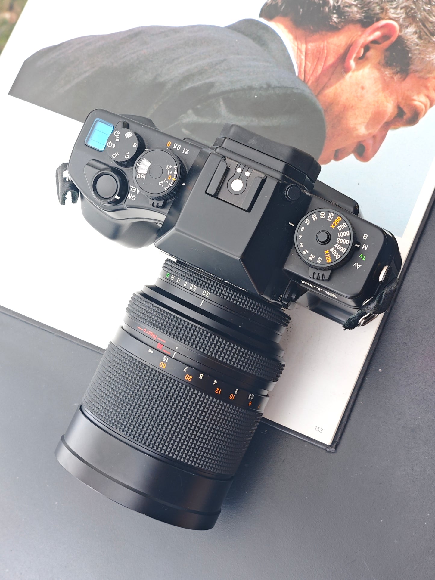 *READ* Contax RTS III with Carl Zeiss Vario-Sonnar 35-135mm F3.3-4.5 T* MMJ