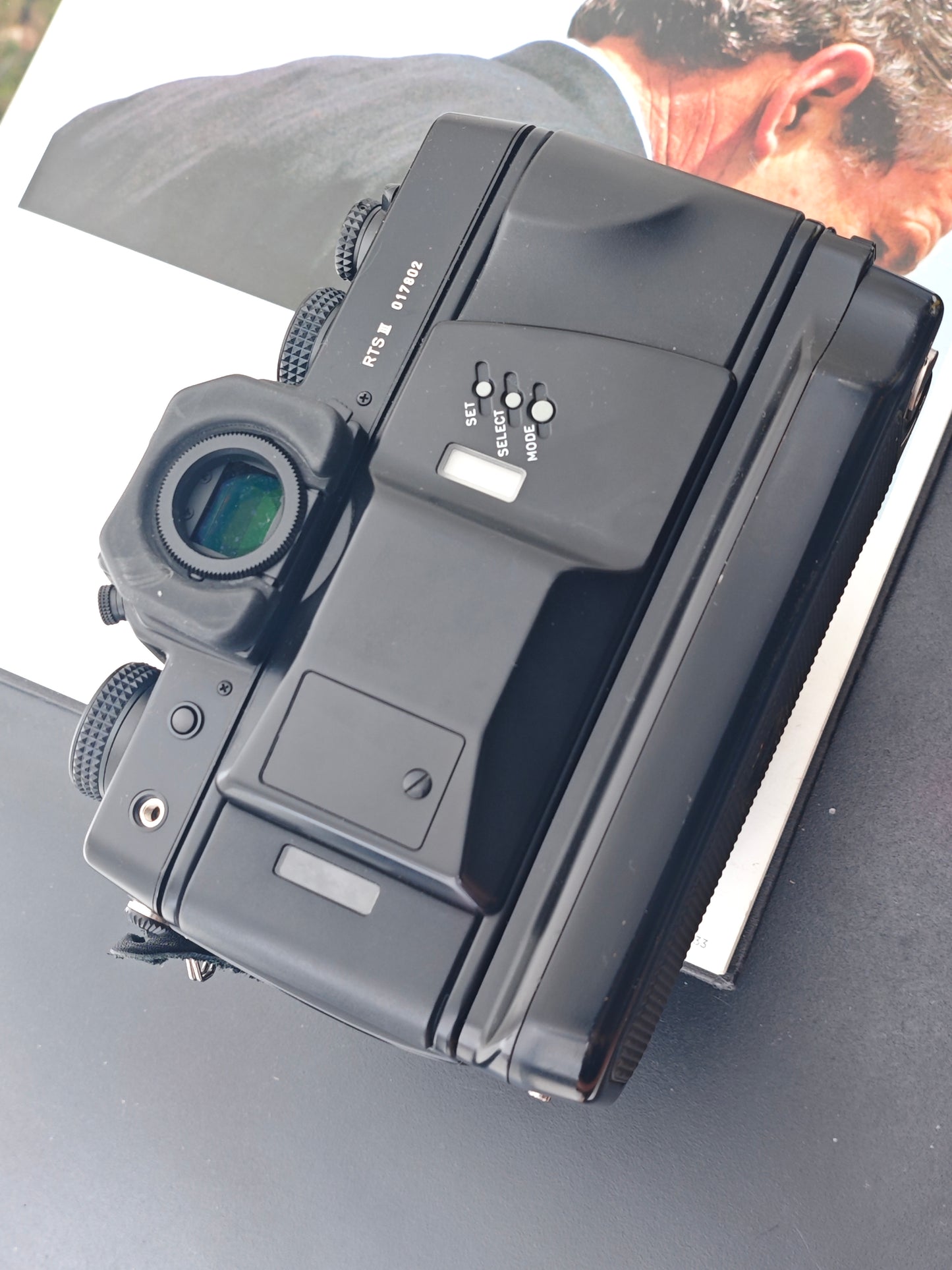 *READ* Contax RTS III with Carl Zeiss Vario-Sonnar 35-135mm F3.3-4.5 T* MMJ