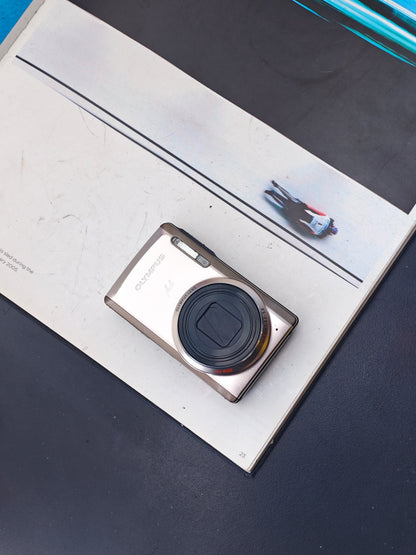 *READ* Used Olympus μ-9010 Digital Camera [No charger]