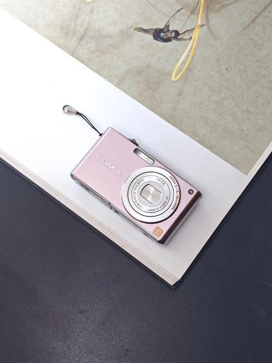 Used Panasonic Lumix DMC-FX33 pink Digital Camera [No charger]