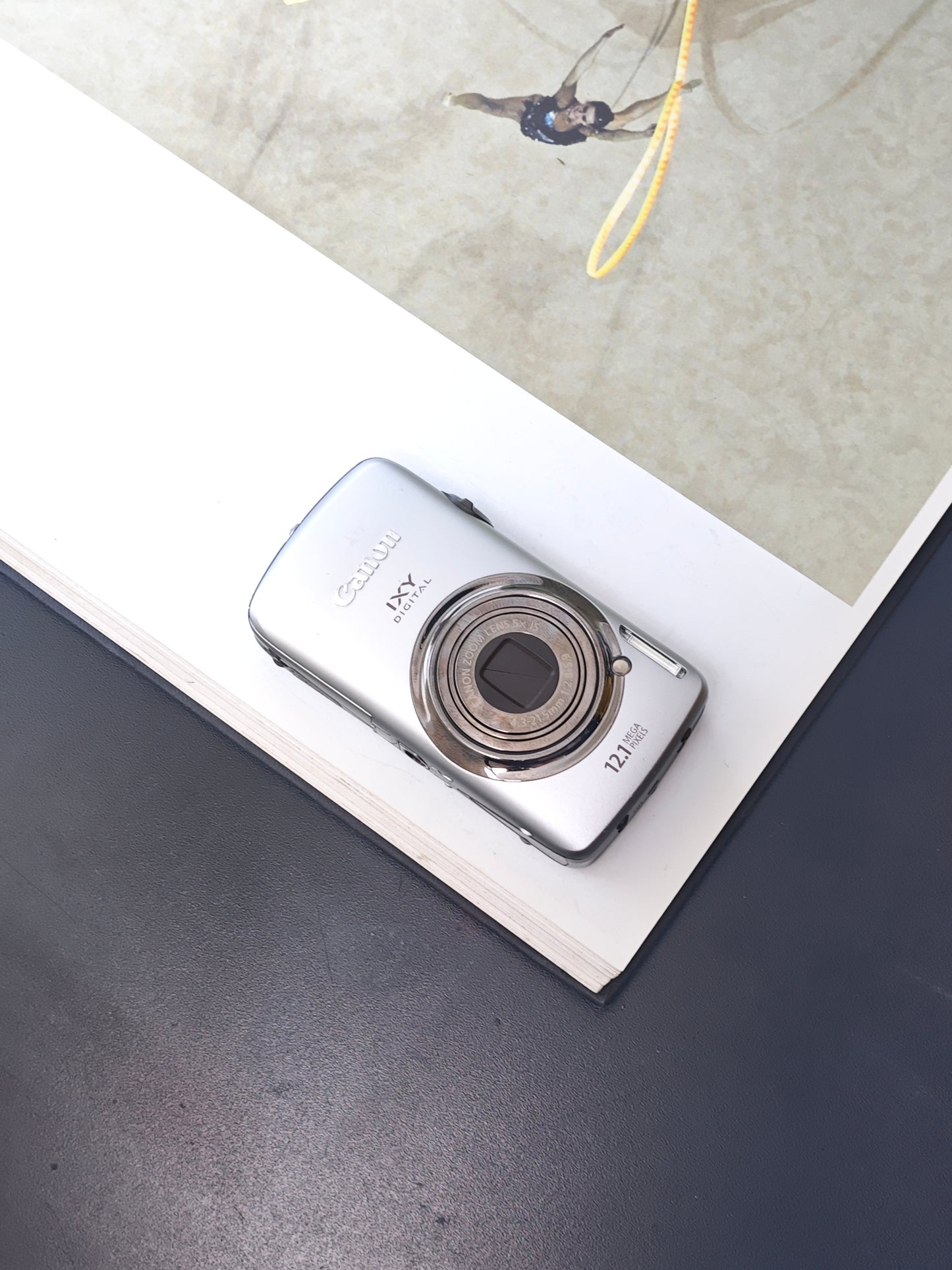 Used Canon IXY 930 IS silver Digital Camera [with box]