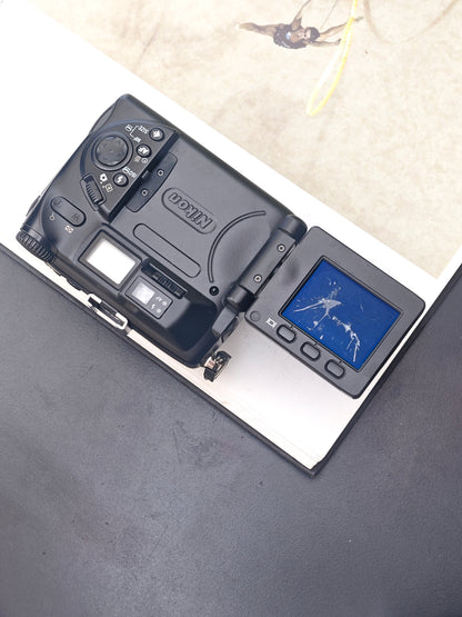 *READ* Used Nikon Coolpix 5000 Digital Camera [No charger]