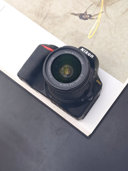 Used Nikon D5600 with Nikon DX AF-P Nikkor 18-55mm F3.5-5.6 G VR [No charger] #2099359