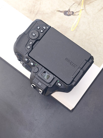 Used Nikon D5600 with Nikon DX AF-P Nikkor 18-55mm F3.5-5.6 G VR [No charger] #2099359