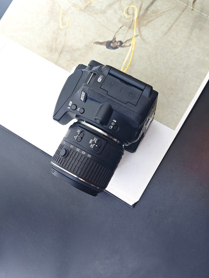 Used Nikon D5500 with Nikon AF-S Nikkor 18-55mm F3.5-5.6 G II VR [No charger] #2026017(สำเนา)