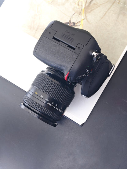 *READ* Nikon D610 with Nikon Nikkor AF 28-200mm F3.5-5.6 D [No charger]