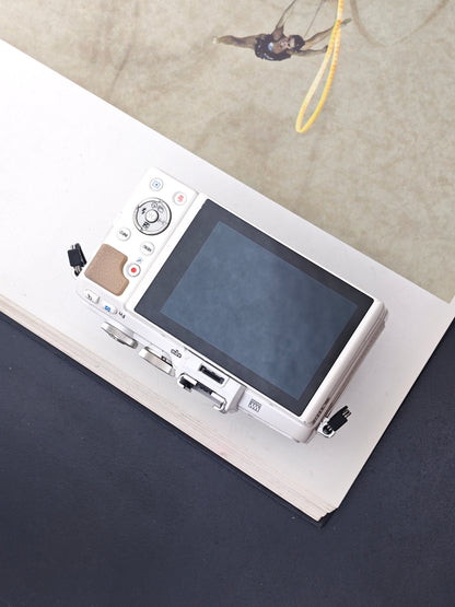 Used Olympus Pen Lite E-PL7 with Double Zoom Kit Digital Camera [No charger] #BHAB03103