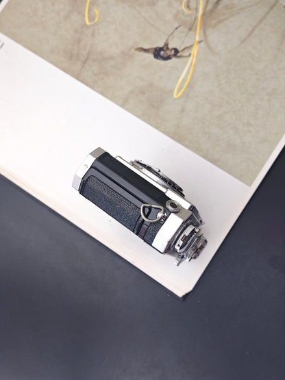Nikon S3 body [with case]