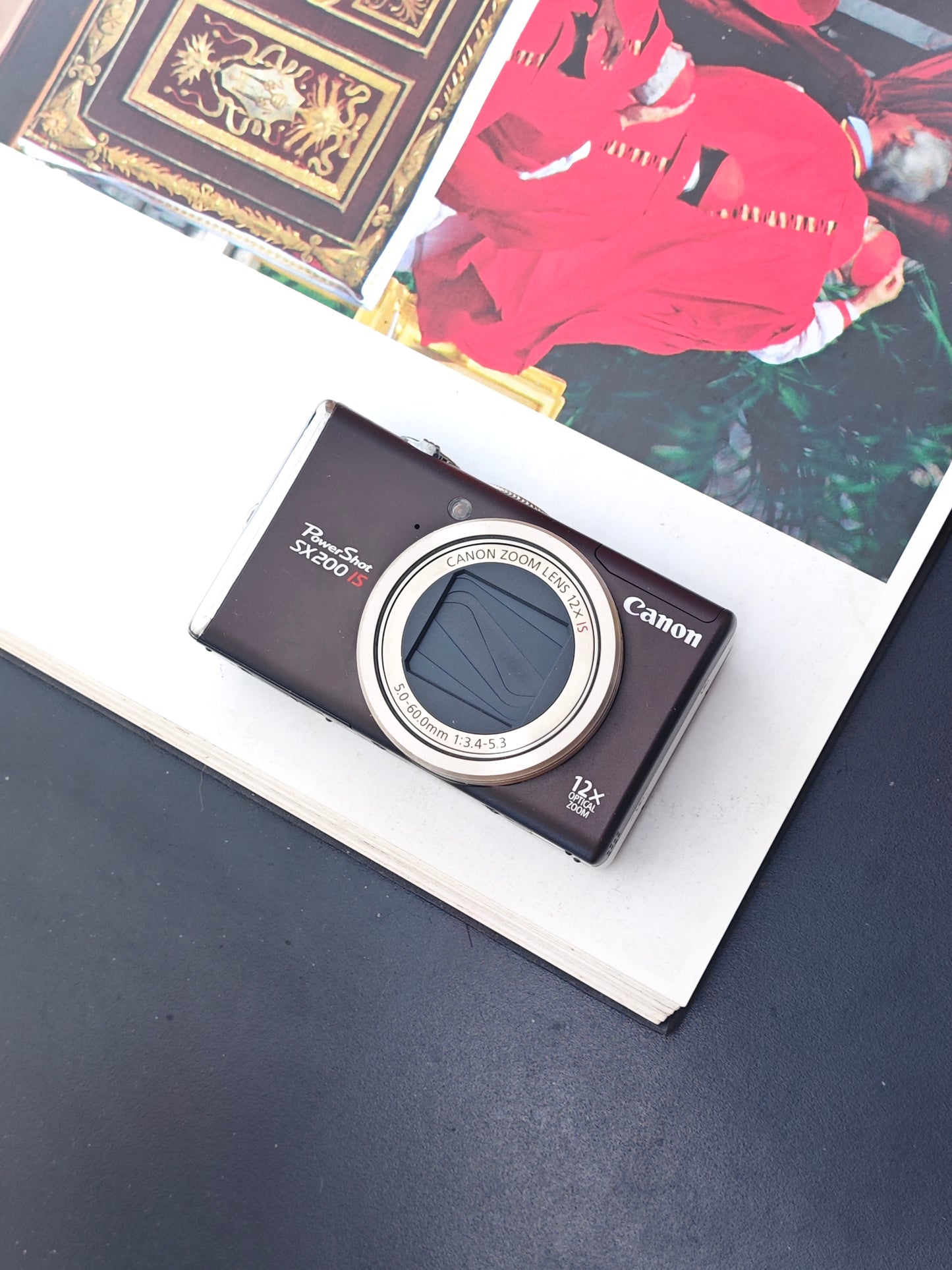 Used Canon PowerShot SX200 IS brown Digital Camera [No charger]