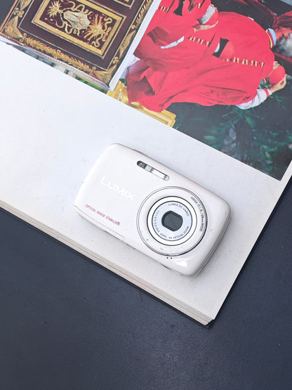 Used Panasonic Lumix DMC-S1 white Digital Camera [JPN only, No charger]