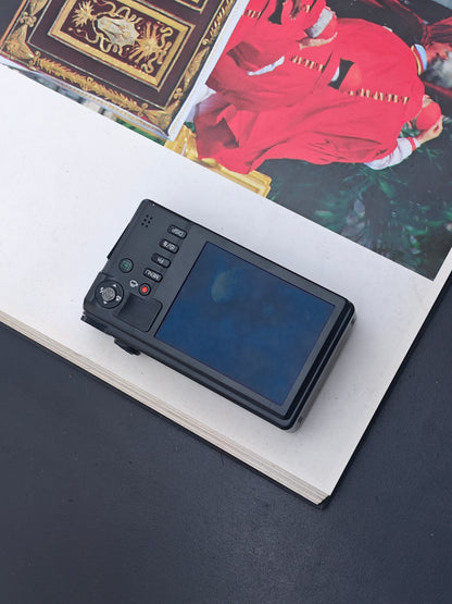 Used Ricoh CX6 black Digital Camera [No charger]