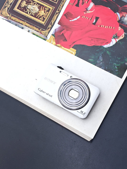 Used Sony Cyber-shot DSC-WX7 white Digital Camera [JPN only, No charger]
