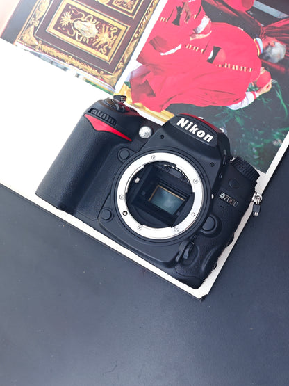 Used Nikon D7000 body Digital Camera