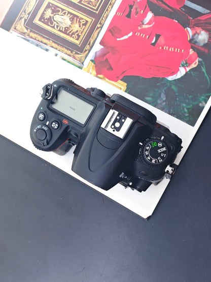 Used Nikon D7000 body Digital Camera