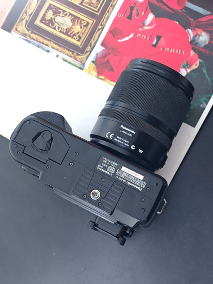 Used Panasonic Lumix DMC-L1 with Leica D Vario-Elmarit 14-50mm F2.8-3.5 ASPH. MEGA O.I.S. Camera [No charger]