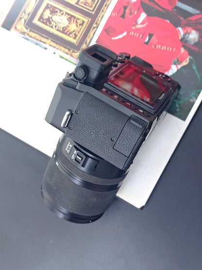 Used Panasonic Lumix DMC-L1 with Leica D Vario-Elmarit 14-50mm F2.8-3.5 ASPH. MEGA O.I.S. Camera [No charger]