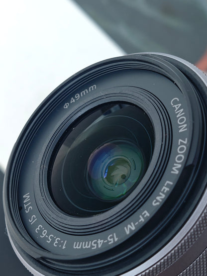 Used Canon EOS kiss M with Double Zoom Kit Digital Camera [with box]