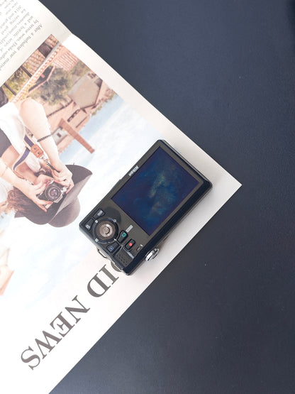 Used Nikon Coolpix S6000 silver Digital Camera [No charger]