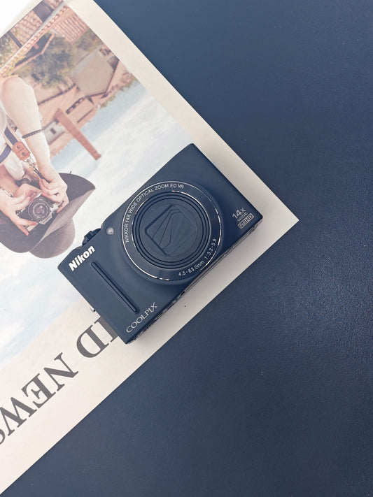 Used Nikon Coolpix S8200 black Digital Camera [No charger, with box]