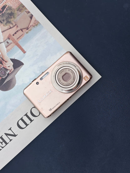 Used Panasonic Lumix DMC-FH7 Digital Camera [JPN only, No charger]