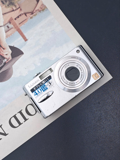 *READ* Used Panasonic Lumix DMC-FX2 silver [No charger] #ER4GA001979