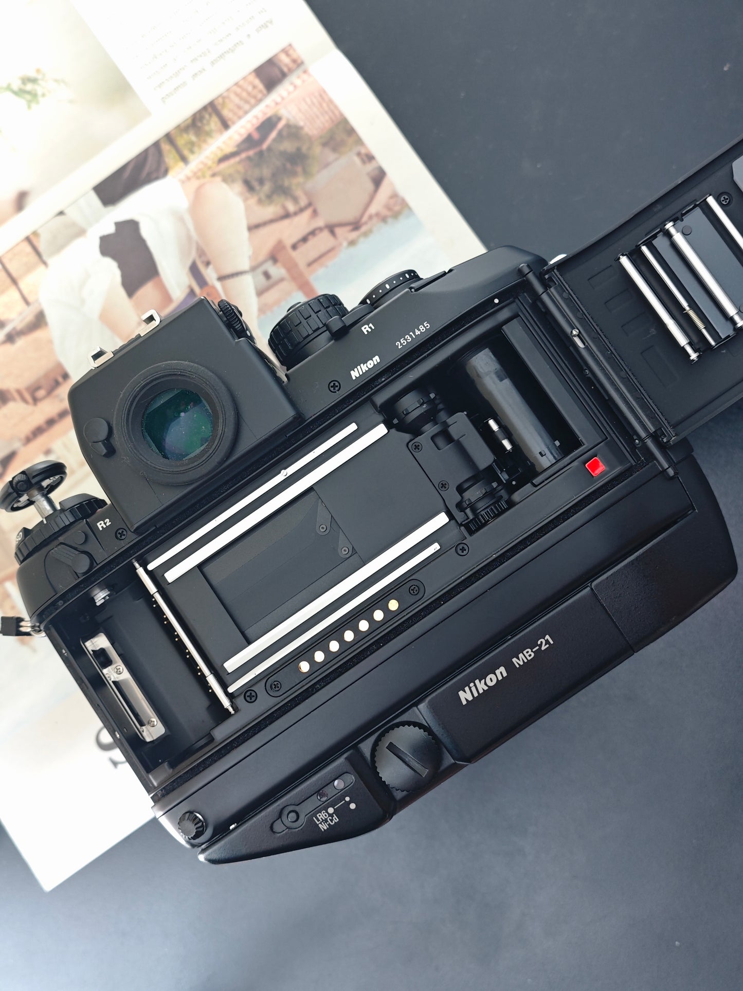 Nikon F4S with Nikon AF Nikkor 35-70mm F2.8 D [+MF-23]