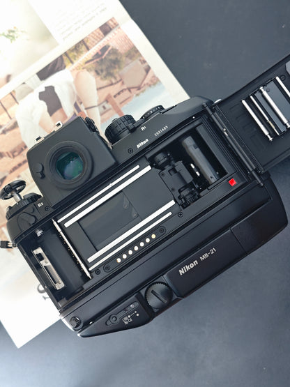 Nikon F4S with Nikon AF Nikkor 35-70mm F2.8 D [+MF-23]