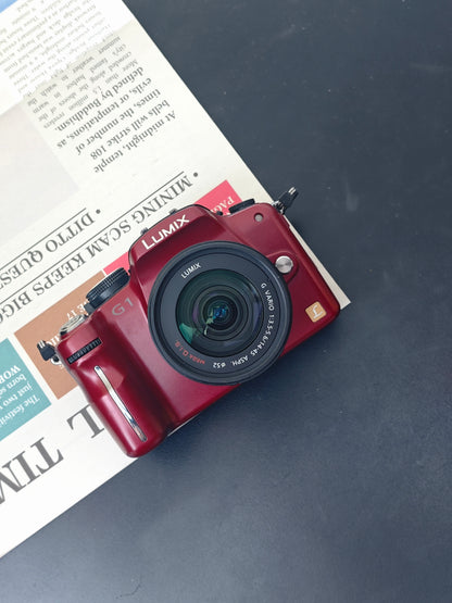 Used Panasonic Lumix DMC-G1 red with G Vario 14-45mm F3.5-5.6 [JPN only, No charger] #FT8SA902218