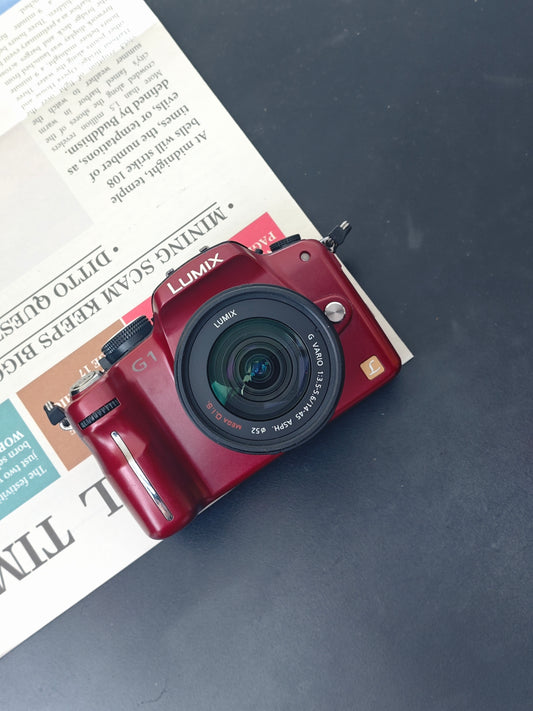 Used Panasonic Lumix DMC-G1 red with G Vario 14-45mm F3.5-5.6 [JPN only, No charger] #FT8SA902218