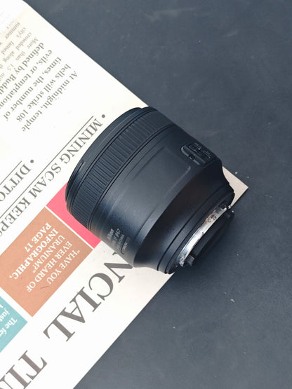Nikon AF-S Nikkor 85mm F1.8 G #346244