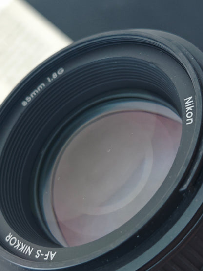 Nikon AF-S Nikkor 85mm F1.8 G #346244