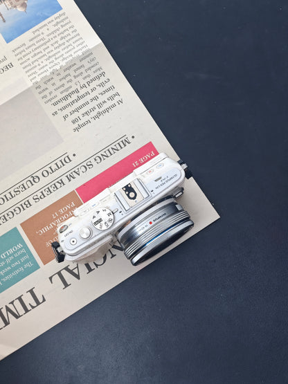 *READ* Used Olympus PEN Lite E-PL6 with M.Zuiko 14-42mm F3.5-5.6 EZ ED MSC [No charger] #V5WF86052