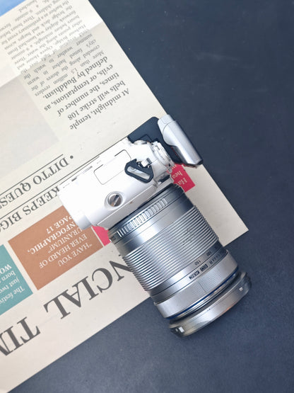Used Olympus PEN Lite E-PL6 with Olympus Digital 40-150mm F4-5.6 R ED MSC [+4FS1, No charger] #V3S013376