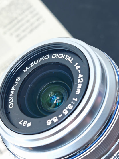Used Olympus PEN Lite E-PL5 with 14-42mm F3.5-5.6 II R MSC Digital Camera [No charger]