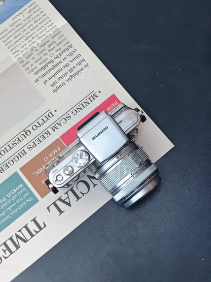 Used Olympus PEN Lite E-PL3 with Olympus Digital 14-42mm F3.5-5.6 II R MSC (+Flash 4FS1) [No charger]