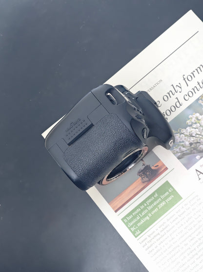 Used Canon EOS 7D body Digita Camera [with box]