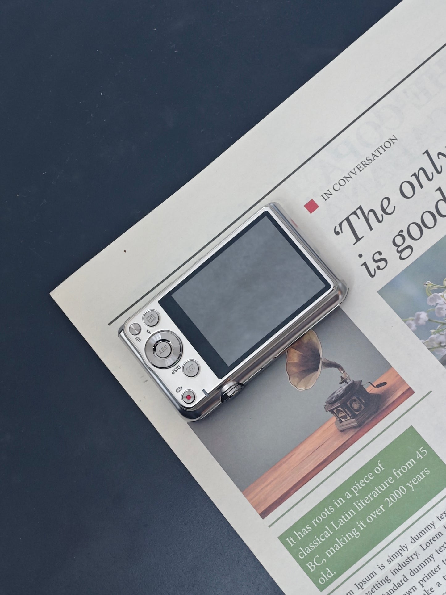 Used Casio EXILIM EX-Z690 silver Digital Camera [with box]