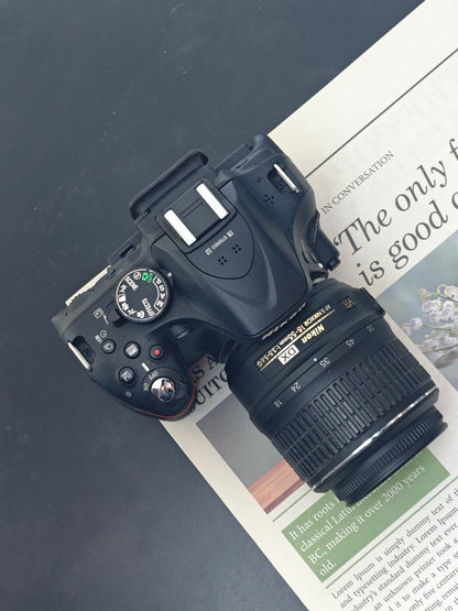 Used Nikon D5200 with AF-S DX Nikkor 18-55mm F3.5-5.6 G VR [No charger]