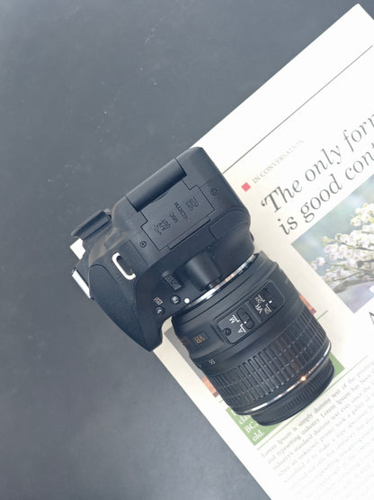 Used Nikon D5200 with AF-S DX Nikkor 18-55mm F3.5-5.6 G VR [No charger]