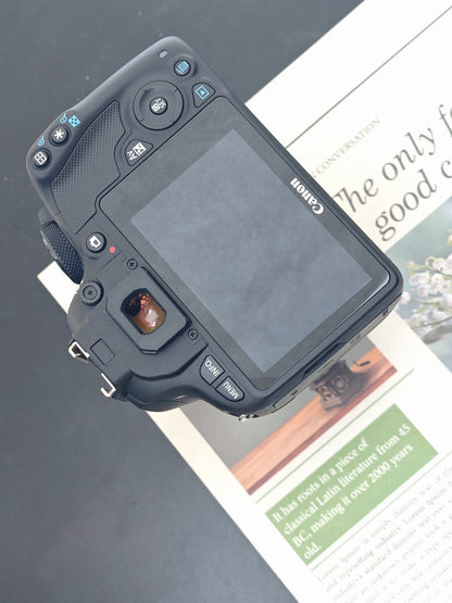 Used Canon EOS Kiss X7 with Canon Lens Zoom EF-S 55-250mm F4-5.6 [No charger]