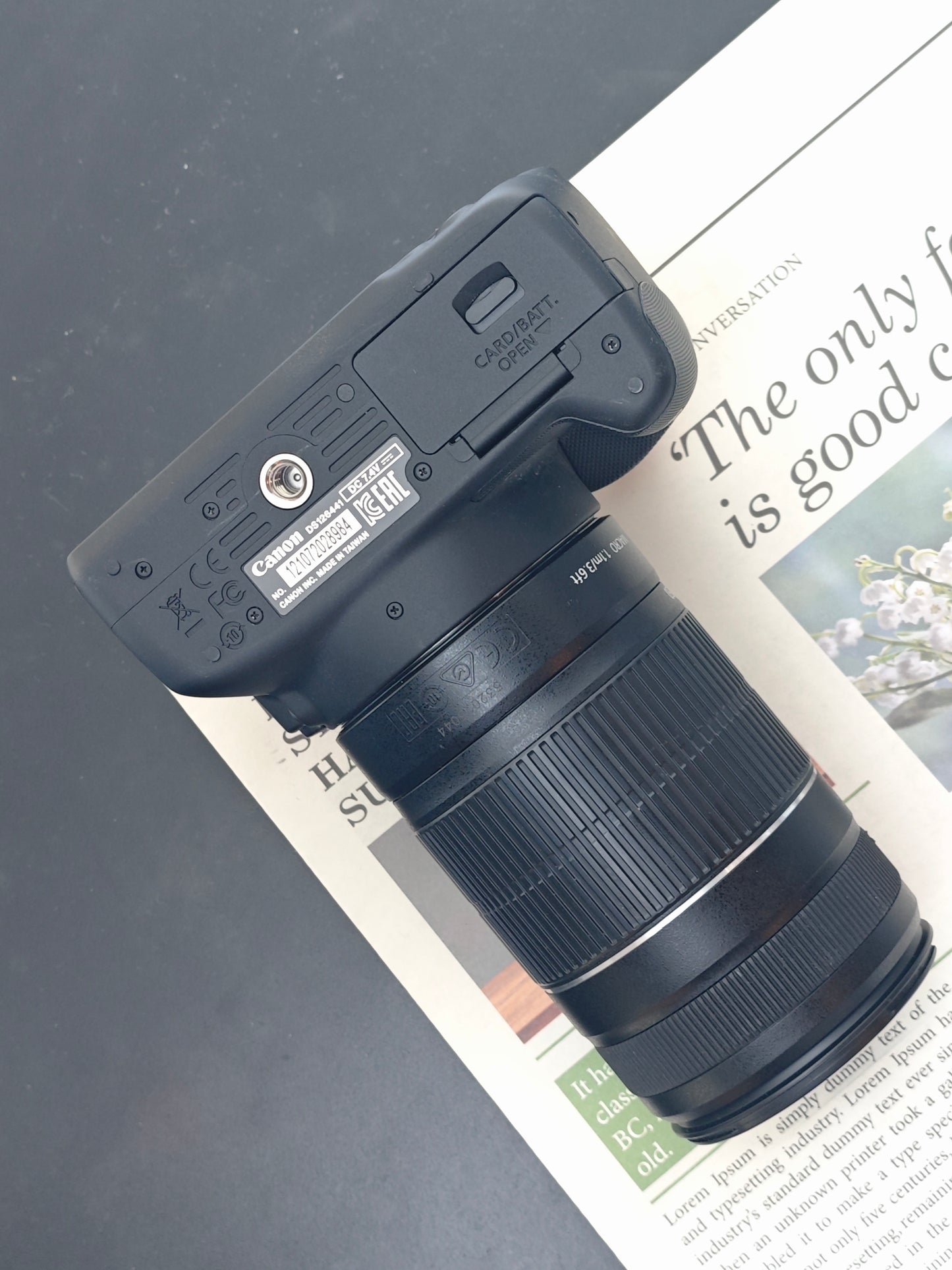 Used Canon EOS Kiss X7 with Canon Lens Zoom EF-S 55-250mm F4-5.6 [No charger]