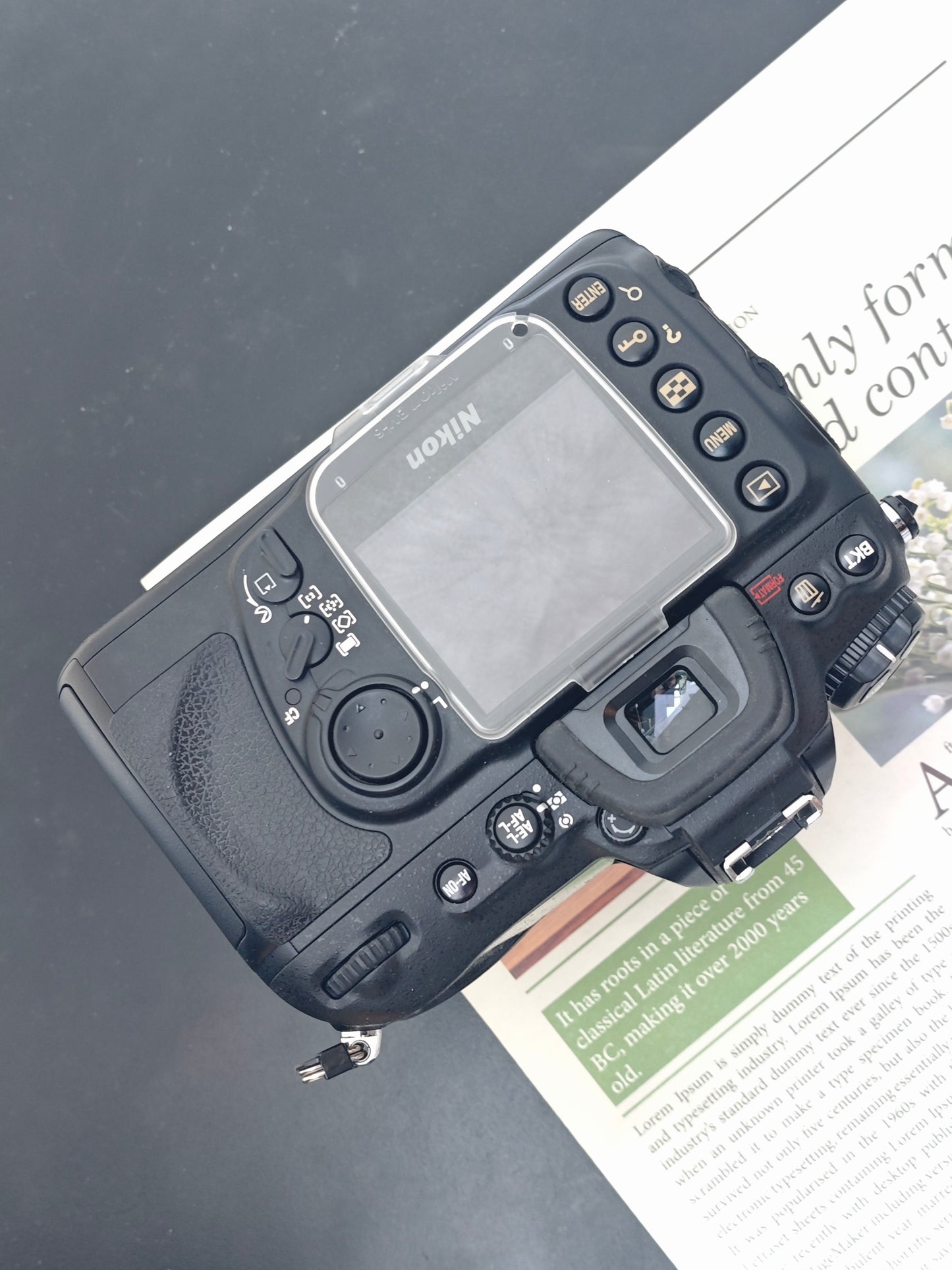 Used Nikon D200 with Nikon AF-S Nikkor 18-70mm F3.5-4.5 G ED [No charger]