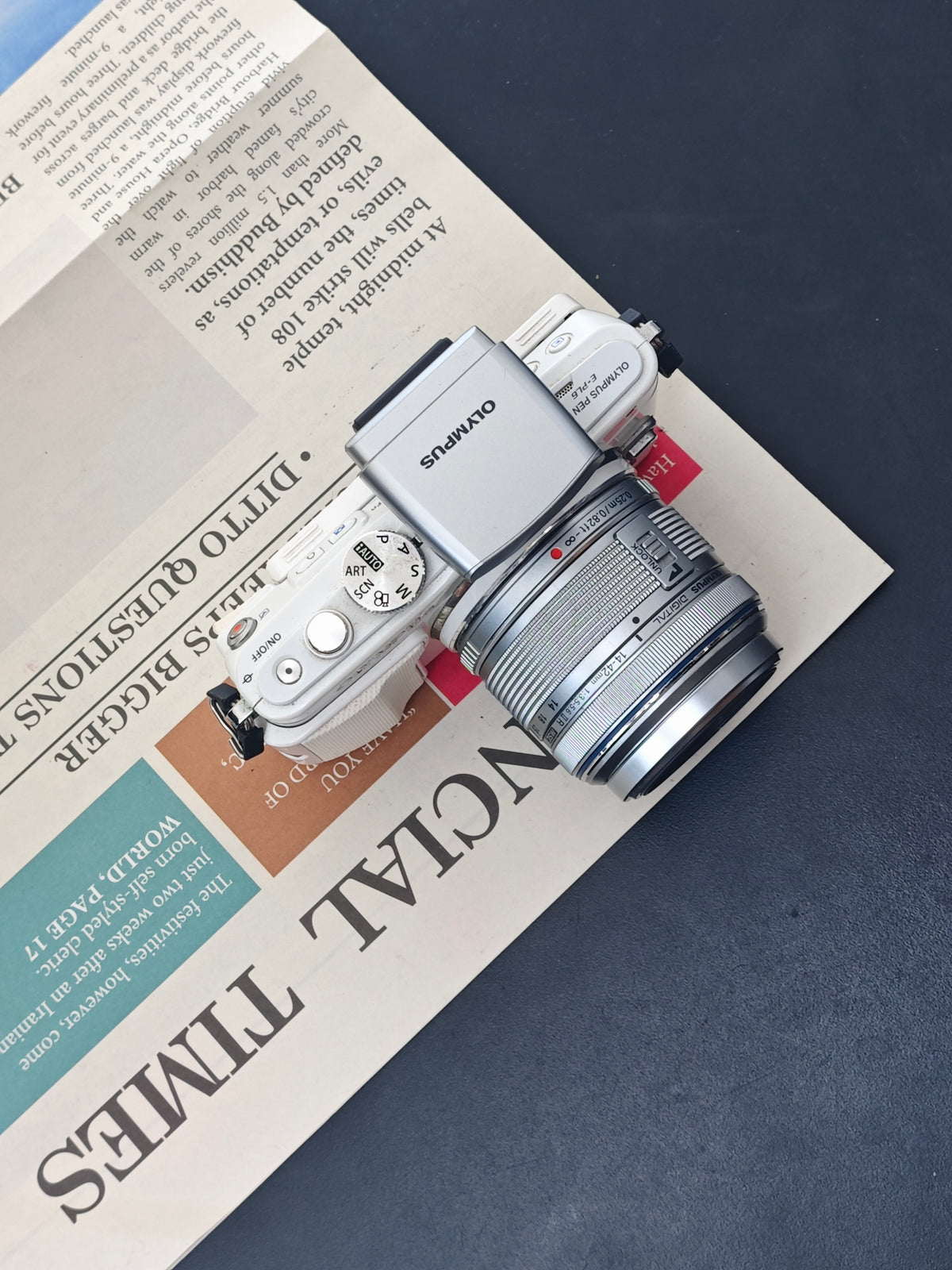Used Olympus PEN Lite E-PL6 with Olympus Digital 14-42mm F3.5-5.6 II R MSC [+4FS1, No charger] #V3S002212