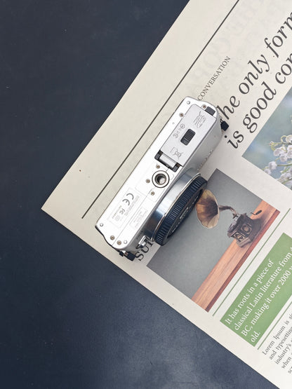 Used Olympus PEN Mini E-PM1 silver body [No charger]
