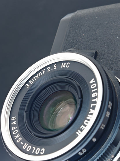 Voigtlander Bessa-R black with Voigtlander Color-Skopar 35mm F2.5 MC