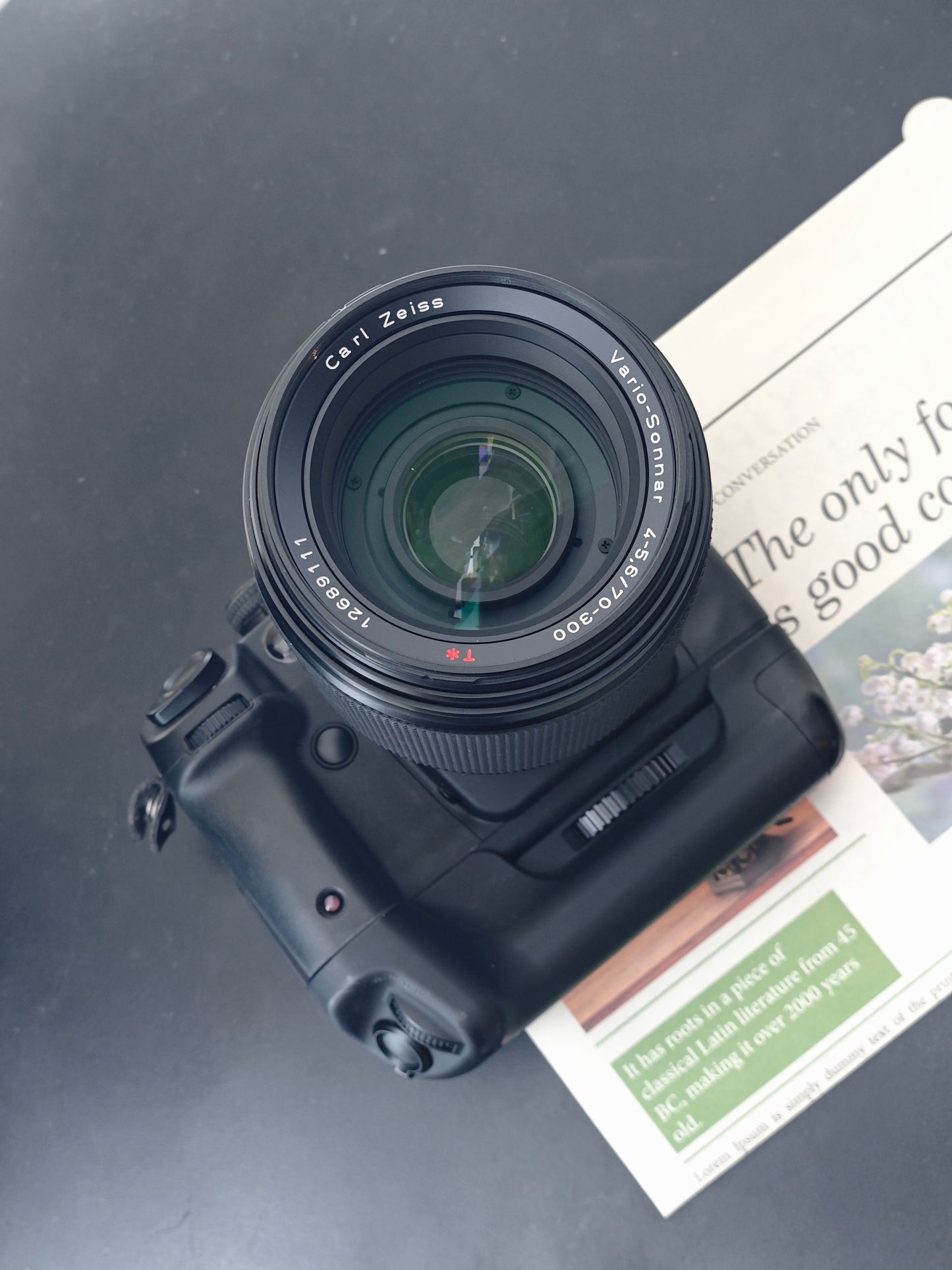 Contax N1 with Vario-Sonnar 70-300mm F4-5.6 [+Battery Holder P-9]